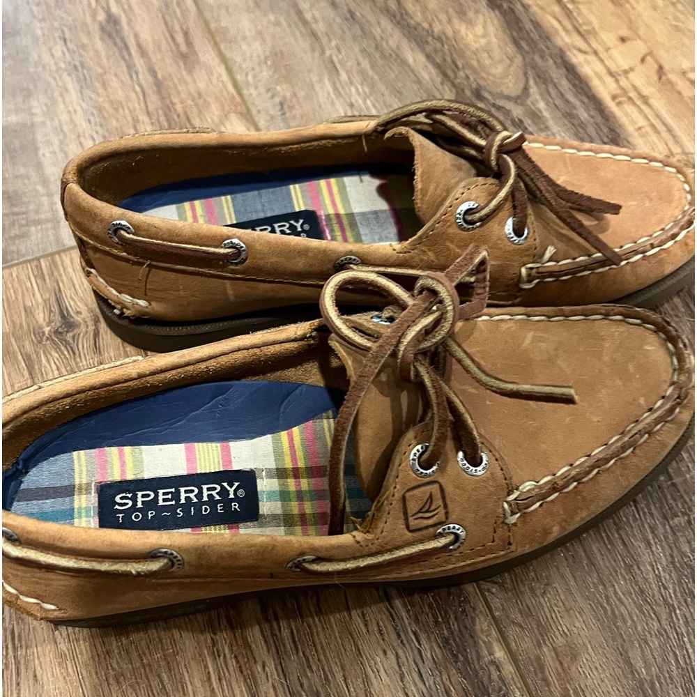 Sperry Original Women’s Leather Boat Shoe size 6 worn once